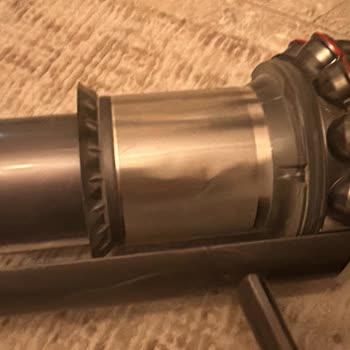 Dyson V15 Süpürge Filtre Sorunu