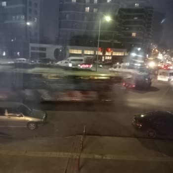 Yeşilova'da Trafik Çilesi: Evimize Ulaşamıyoruz!
