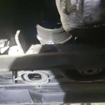 Volvo Authorised Service Left Turbo Hose Clamp Loose Causing Breakdown