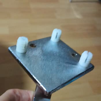 Mobilya İkiye Bölündü, Garantiye Rağmen Çözüm Yok