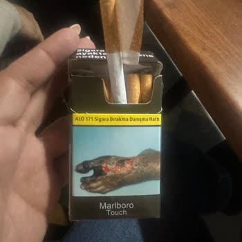 Marlboro Sigara Filtresindeki Yapışkan Sorunu Kaliteyi Düşürüyor