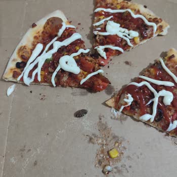 Domino's Pizza Pizza Siparişimde Zeytin Çekirdeği Şoku!