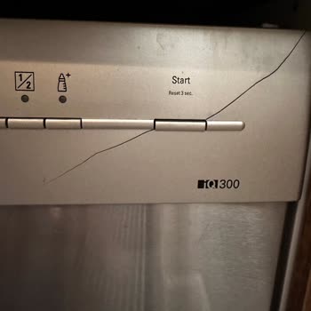 Siemens Bulaşık Makinesi Kapağı Çatladı, Çözüm Bekliyorum
