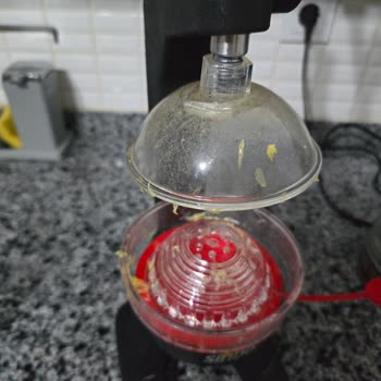 Sinbo Meyve Sıkacağının Dayanıksız Parçaları Üzdü