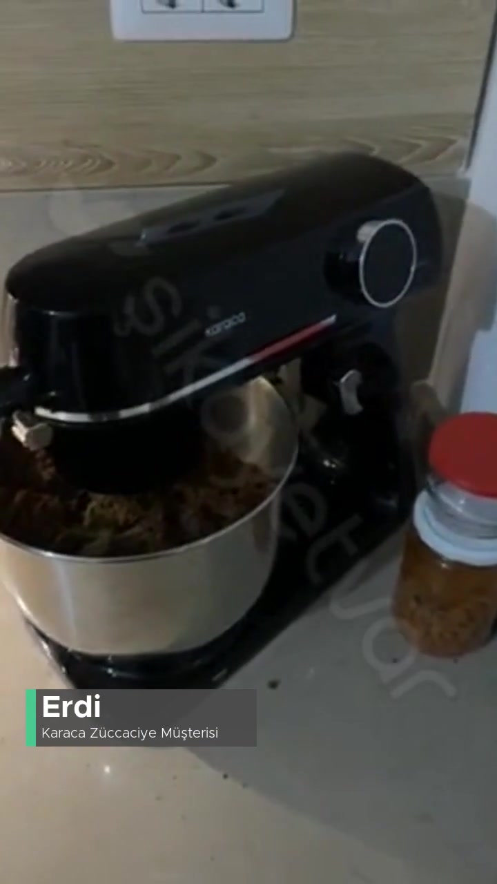Karaca Stand Mikser Yoğurma Makinesi İlk Çalıştırmada Arıza Verdi! videonun kapak resmi