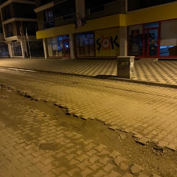 Bozuk Yol Sorununa Çözüm Bekleyen Mahalleli