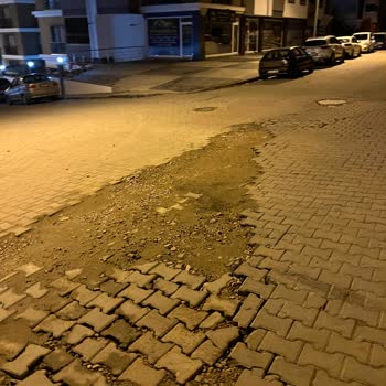 Bozuk Yol Sorununa Çözüm Bekleyen Mahalleli