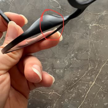 Atasun Optik Sold Me Defective Glasses and Ignored My Complaints About Scratches