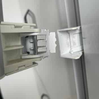 Uğur Derin Dondurucu Kapı Kolu Sorunu