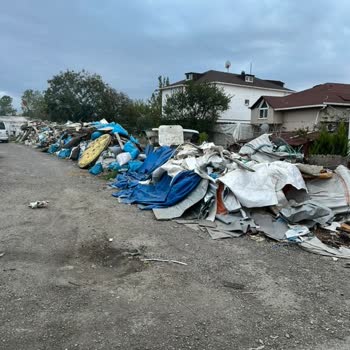 Belediyenin İlgisizliği Ve Çöplük İçinde Büyüyen Çocuklar