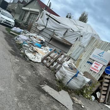 Belediyenin İlgisizliği Ve Çöplük İçinde Büyüyen Çocuklar