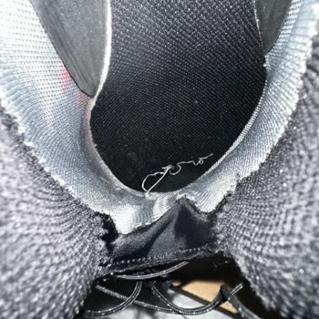 Salomon Shoes Fell Apart in 1.5 Months—Request for Exchange Denied