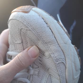 Ayakkabıda Erken Yıpranma Ve İlgisizlik