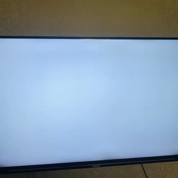 Televizyon Ekranında Siyah Gölgeler Ve Servis Sorunları