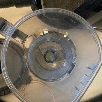 Bosch ProPower Serie 6 Vacuum Shuts Down Frequently with Red Light Error