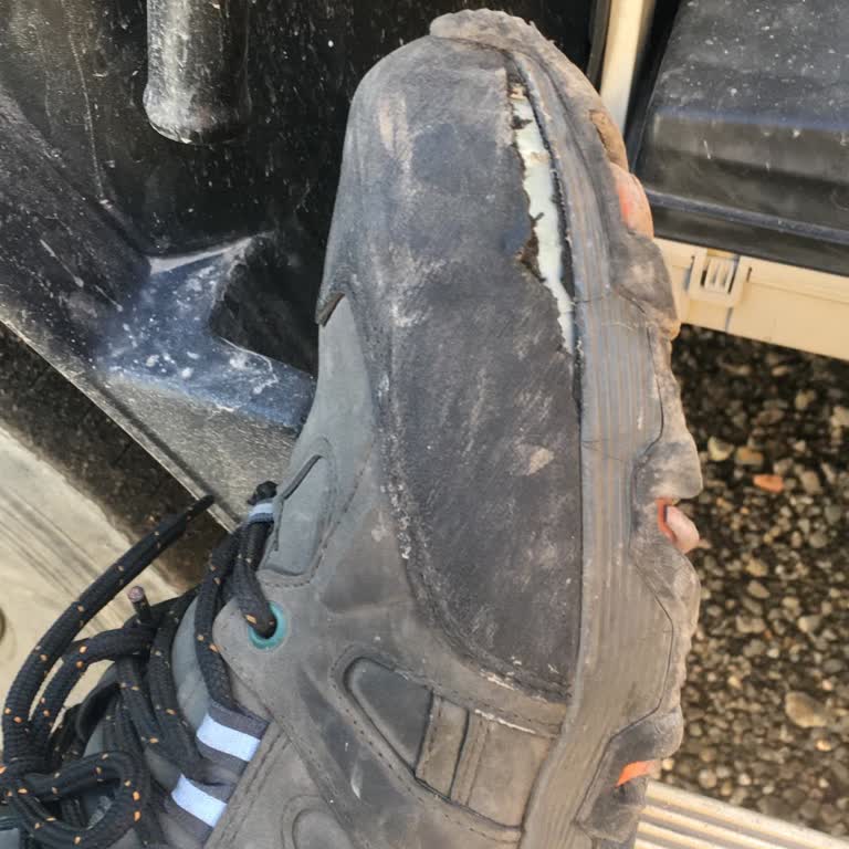 Kinetix Ayakkabının Beklenmedik Yıpranması