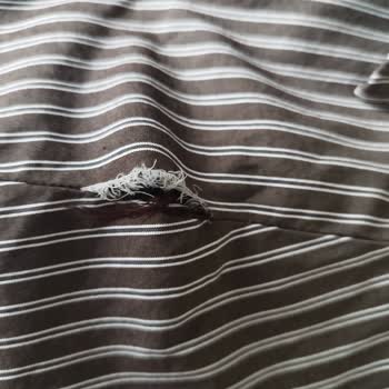 Bershka Gömlekte Beklenmedik Yırtık Problemi