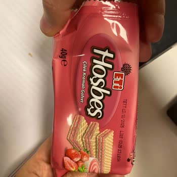 Eti Hoşbeş Çilekli Gofretlerde Eksik Üst Kat Sorunu