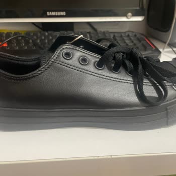 Yanlış Ürün Gönderimi: Beklentilerimin Altında Kalan Converse Alışverişi