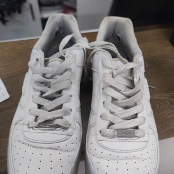 Garanti Süresinde Yıpranan Ayakkabılar Ve İlgisiz Hizmet