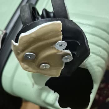 İlk Kullanımda Kırılan Valiz Hayal Kırıklığı Yarattı