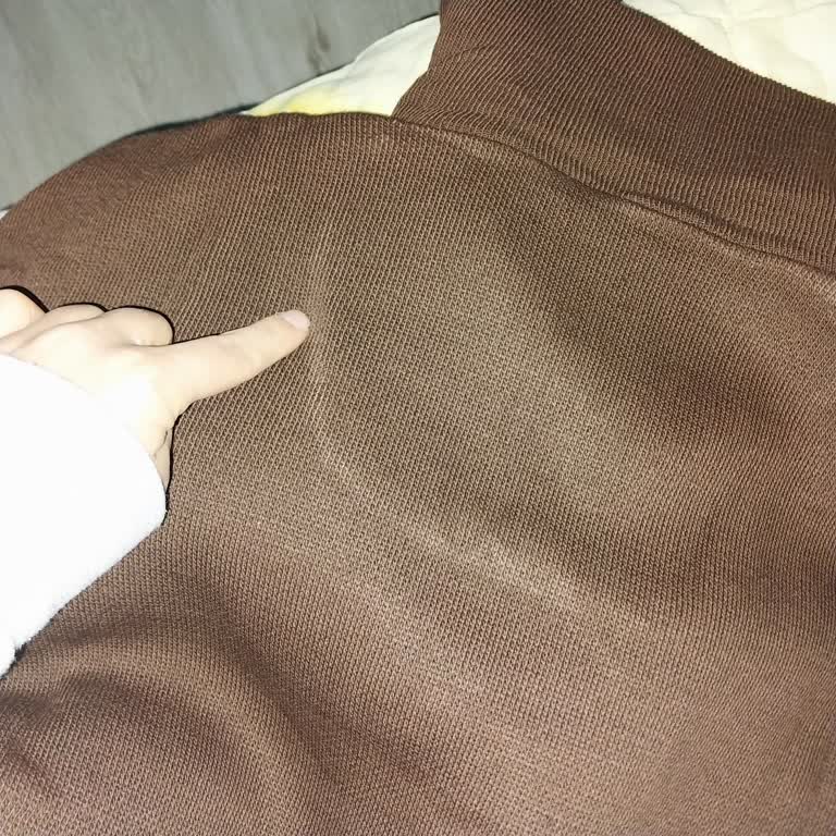 Ütü İzleri Ve Dikiş Hatalarıyla Gelen Hayal Kırıklığı