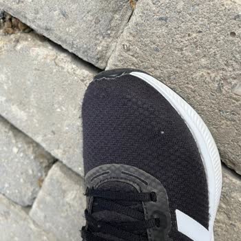 Adidas Ayakkabımın Hızla Yıpranması