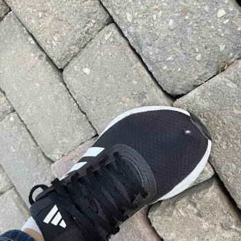 Adidas Ayakkabımın Hızla Yıpranması
