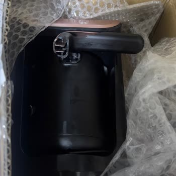 Kırık Kahve Makinesi Ve İlgisiz Müşteri Hizmetleri