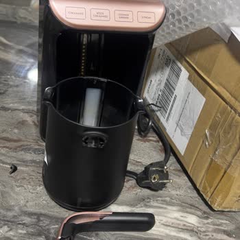 Kırık Kahve Makinesi Ve İlgisiz Müşteri Hizmetleri