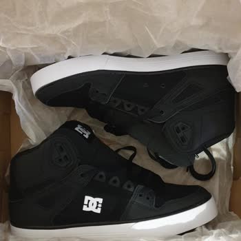 Yanlış Renk Ve Hasarlı Kutuda Gelen Hediye Ayakkabı Sorunu