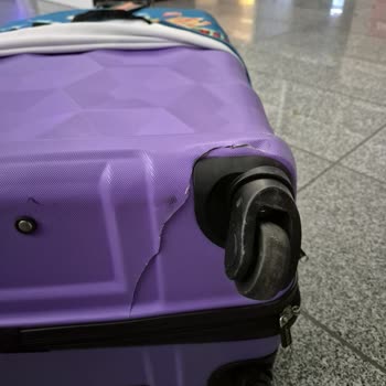 Valiz Hasarı Ve İlgisizlik Mağduriyeti