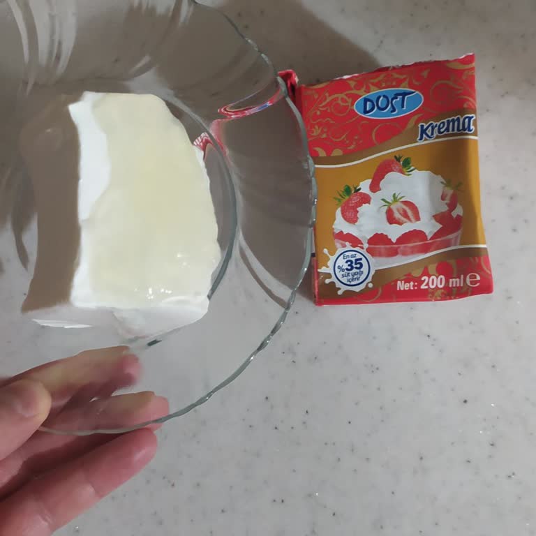 BİM Kremada Beklenmedik Jelimsi Madde