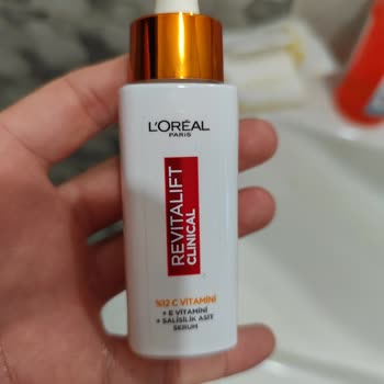 L'Oreal Revitalift Clinical Caused Severe Breakouts and Itching