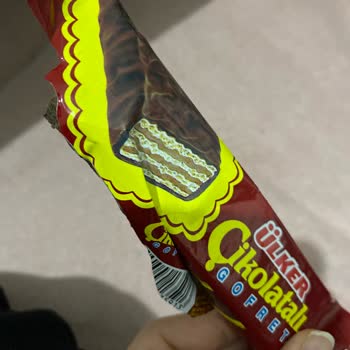 Ülker Çikolatalı Gofretlerde Bozulma Ve Koku Sorunu
