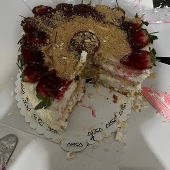 Üniversite Akça'da Doğum Günü Kabusu: Hizmet Ücreti Ve Hijyen Sorunları