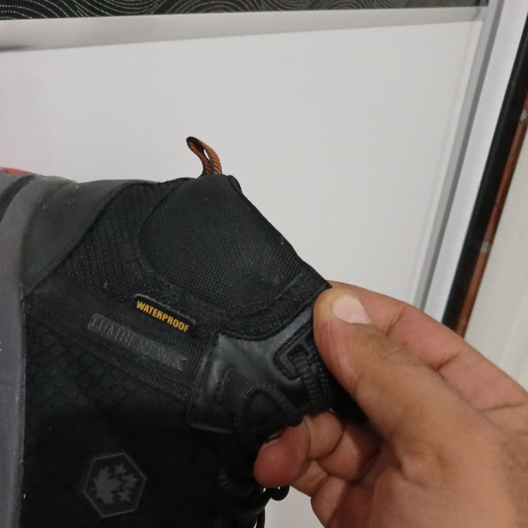 Lumberjack Su Geçirmez Denilen Bot Su Geçiriyor