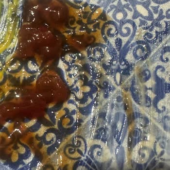 Heinz Barbekü Sos İçinden Çıkan Gizemli Parçalar