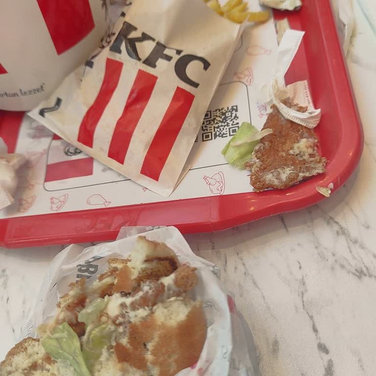 KFC Maltepe Park: Bayat Tavuk Ve Hayal Kırıklığı