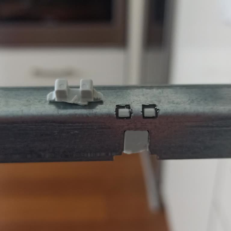 Frenli Ray Plastik Tırnakları İçin Yedek Parça Bulunamıyor