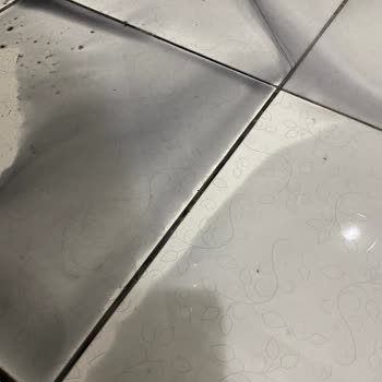 Siyah Kot Pantolonun Boya Sorunu