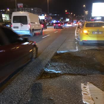 Büyükdere Caddesi'nde Tehlikeli Çukur: Mağduriyet Ve Hasar