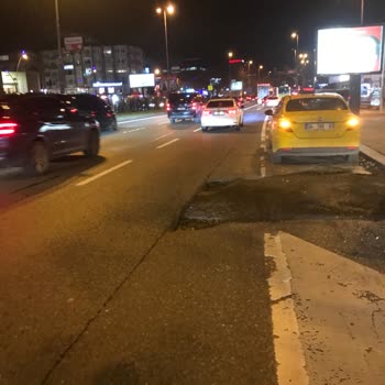 Büyükdere Caddesi'nde Tehlikeli Çukur: Mağduriyet Ve Hasar