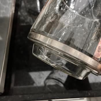 Karaca Çaycımın Üst Demliği Yine Çatladı!