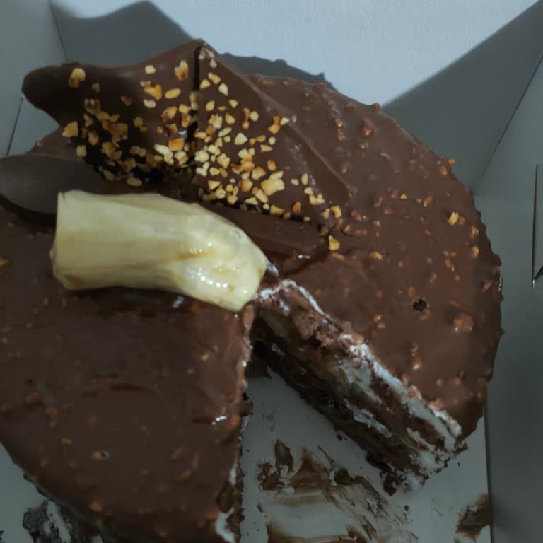 Mersin Polatoğlu Pastanesi Yaş Pasta Hüsranı!