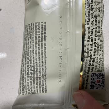 Fremdkörper im Magnum-Eis