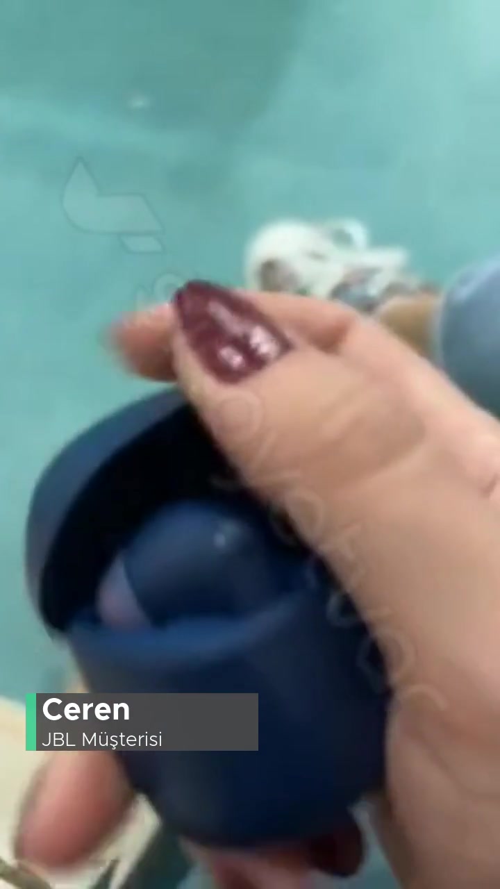 JBL Kulaklığının Kutusu Şarj Oluyor Kulaklıklar Şarj Olmuyor videonun kapak resmi