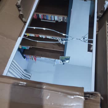 Kırık Ayna Ve Ulaşılamayan Müşteri Hizmetleri