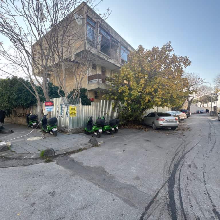 Çıkmaz Sokak Tabelası Eksikliği Kaosa Yol Açıyor