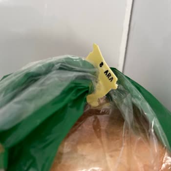 Taze Ekmek Beklerken Küflü Sürpriz